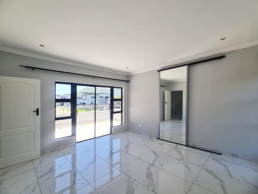 To Let 4 Bedroom Property for Rent in Melodie North West